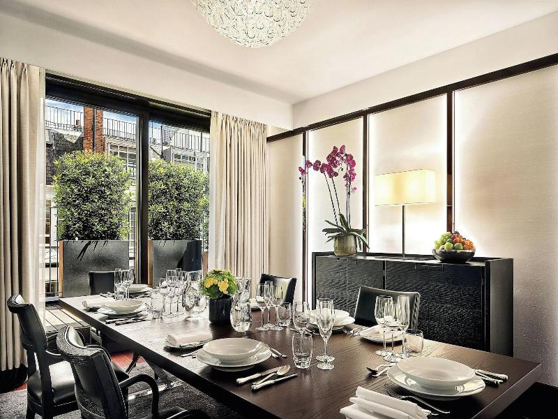 Bulgari London image