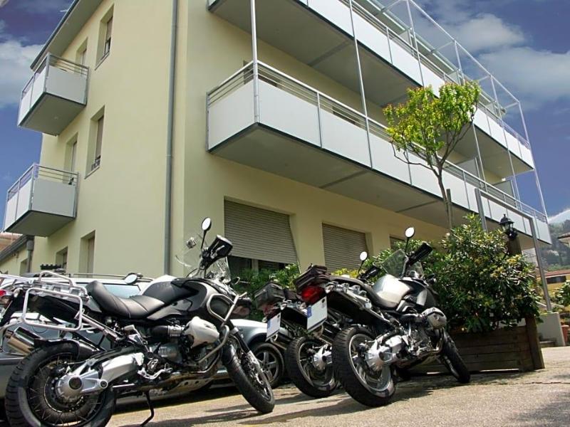 HOTEL VILLA CLARA image
