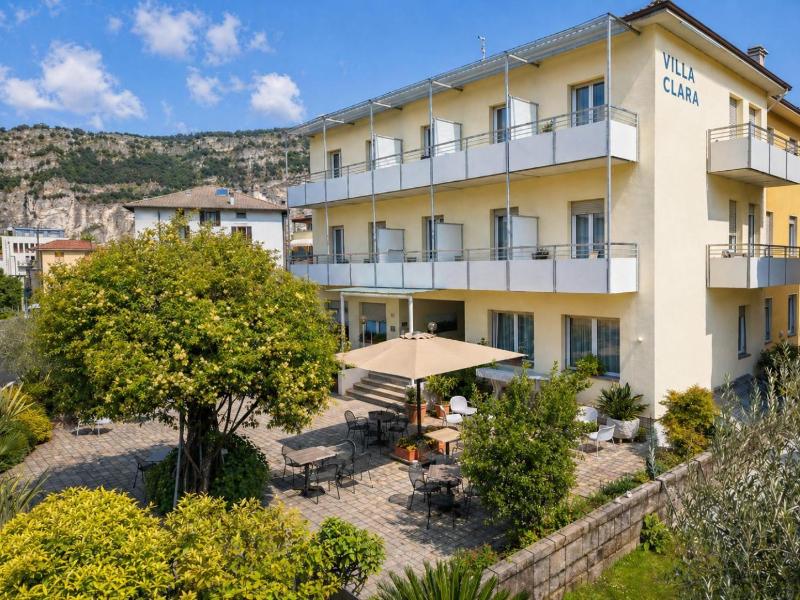 HOTEL VILLA CLARA image