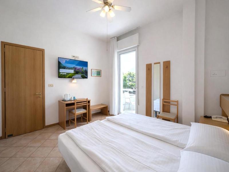 HOTEL VILLA CLARA image