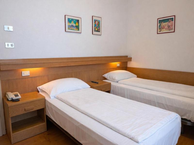 HOTEL VILLA CLARA image