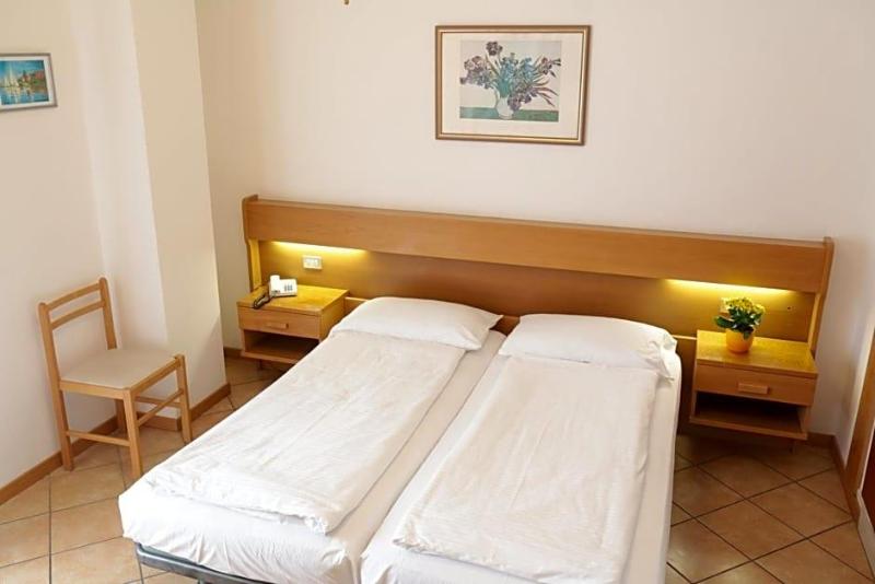 HOTEL VILLA CLARA image