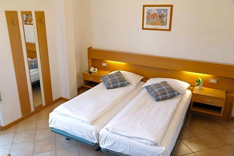 HOTEL VILLA CLARA image