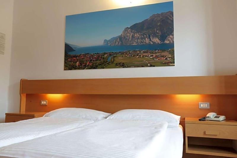 HOTEL VILLA CLARA image