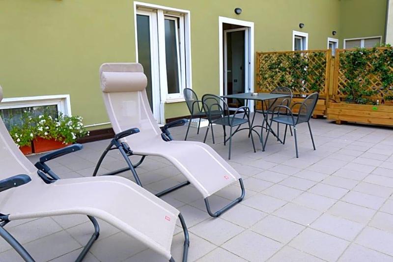 HOTEL VILLA CLARA image