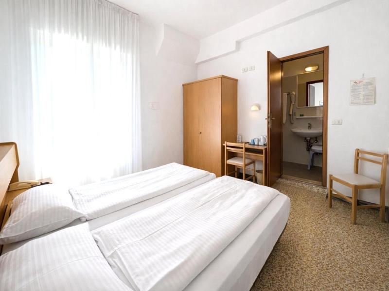 HOTEL VILLA CLARA image