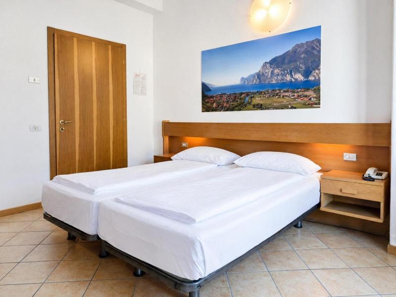 HOTEL VILLA CLARA image