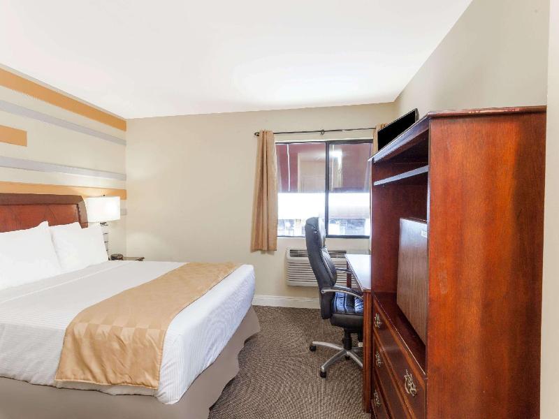 Knights Inn Los Angeles image