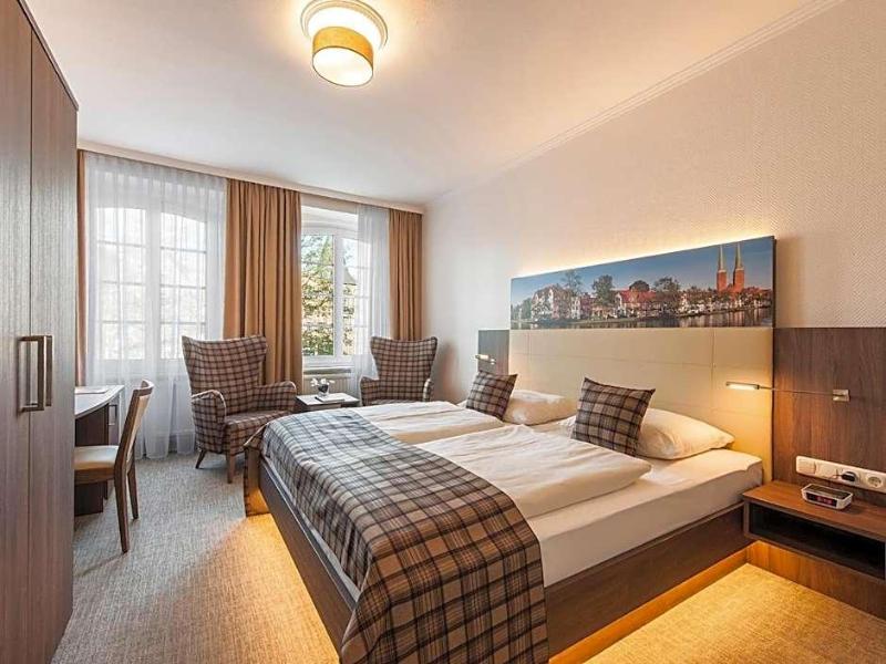 Ringhotel Jensen image