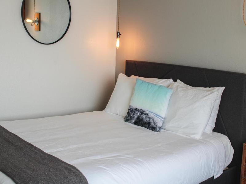 Adrift Hotel image