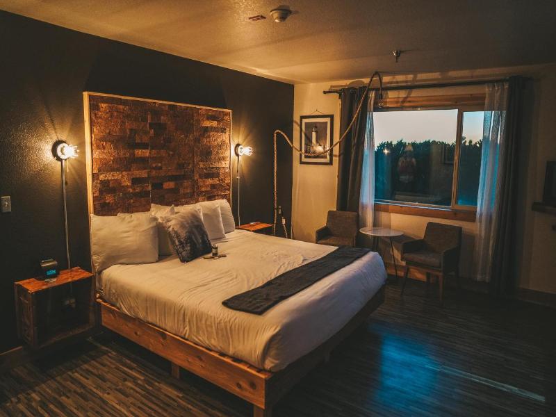 Adrift Hotel image