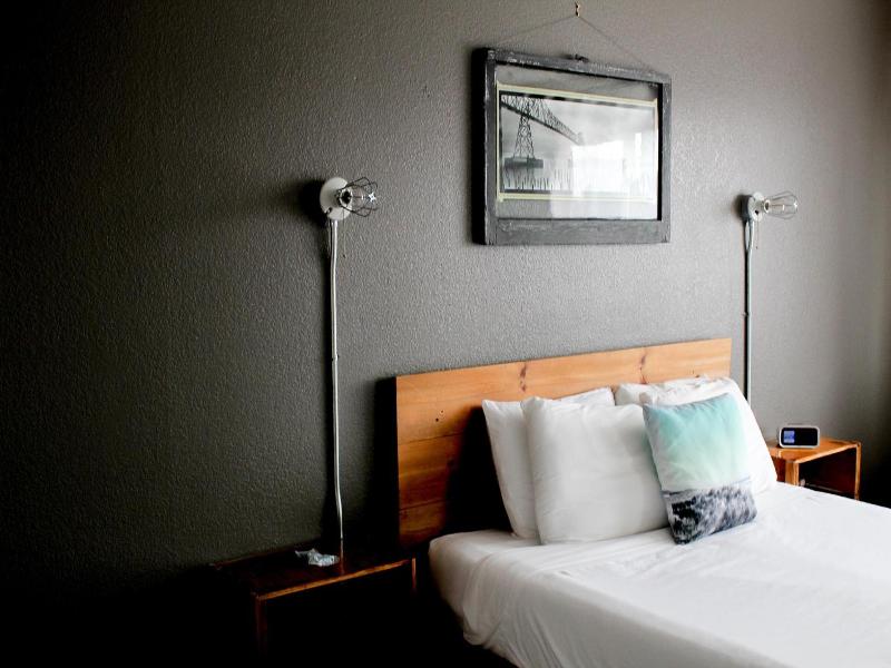 Adrift Hotel image