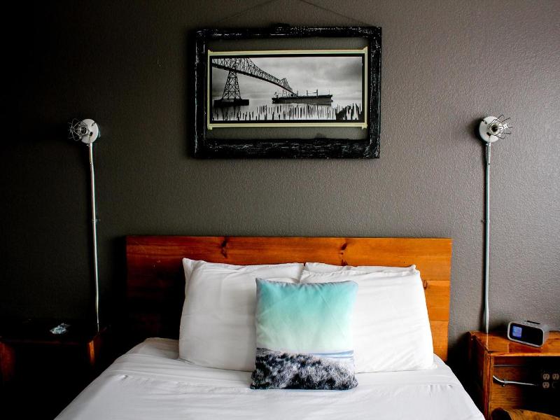 Adrift Hotel image