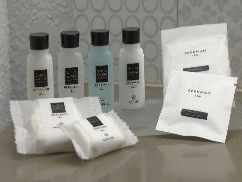 Country Inn & Suites by Radisson London South image