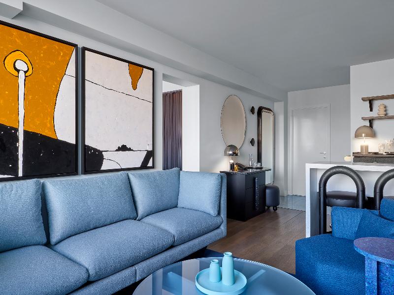 Sea Containers London image