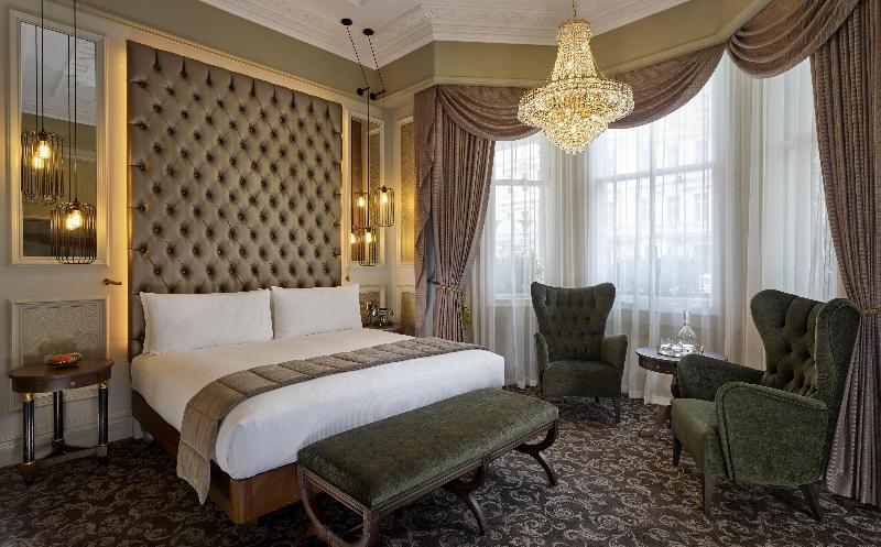 100 Queens Gate Hotel, Curio Collection By Hilton image