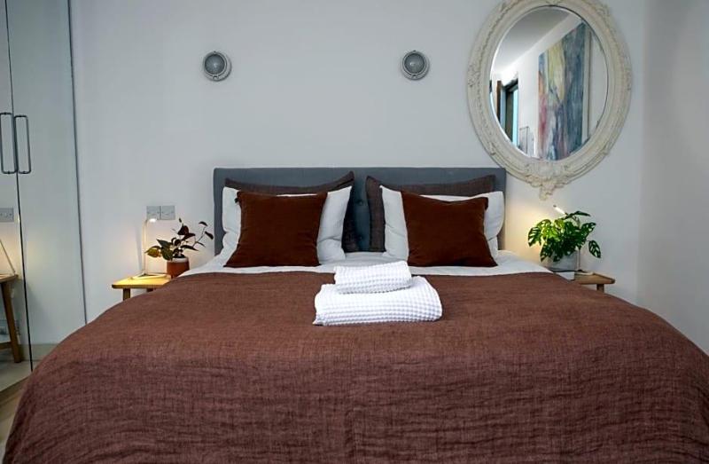 The Luxury Inn image