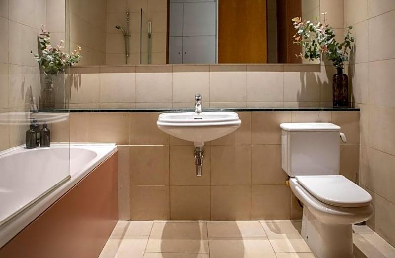 The Luxury Inn image