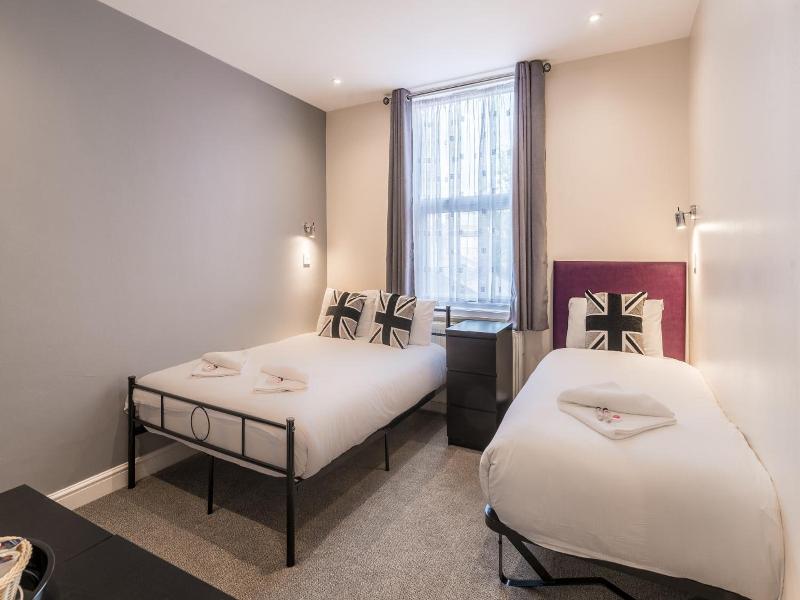 Royal London Hotel By Saba image