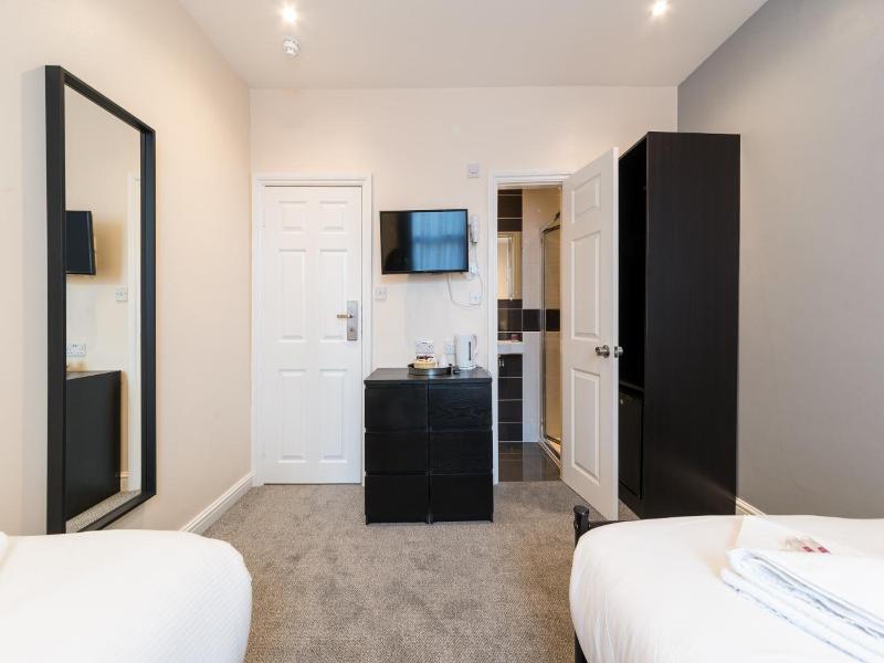 Royal London Hotel By Saba image
