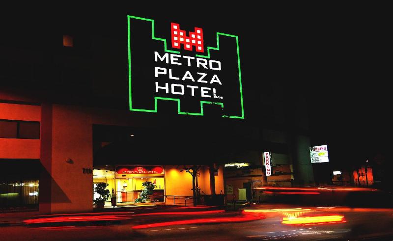 Metro Plaza Hotel