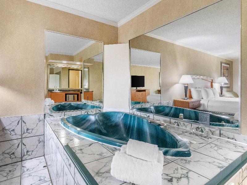 Best Western Davison Inn image
