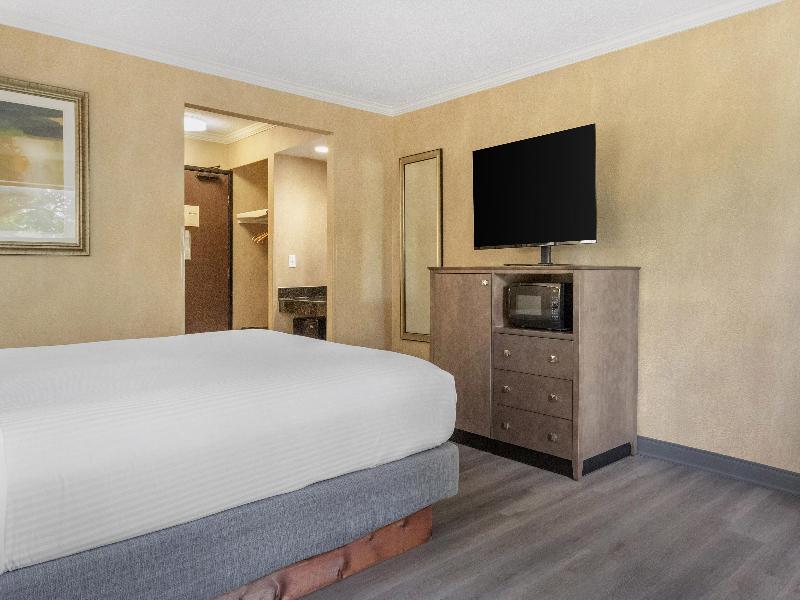 Best Western Davison Inn image