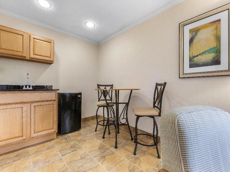 Best Western Davison Inn image