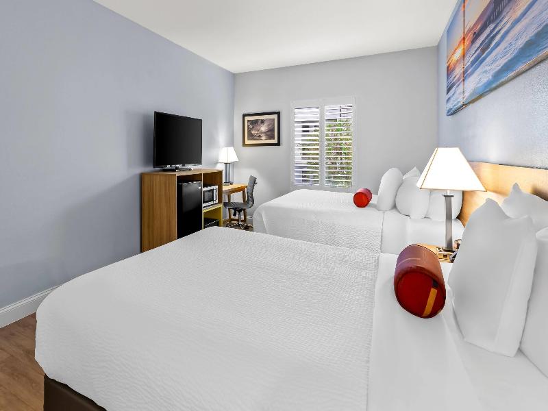 Days Inn & Suites by Wyndham Lakeland image