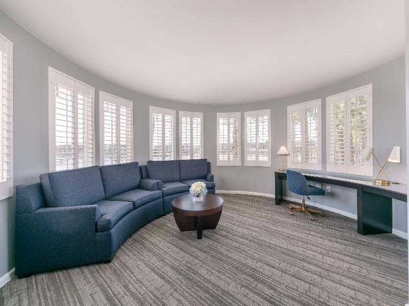 Jamaica Bay Inn Marina Del Rey, Tapestry by Hilton image