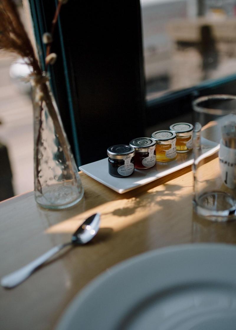 Moyles Hotel & Restaurant RES