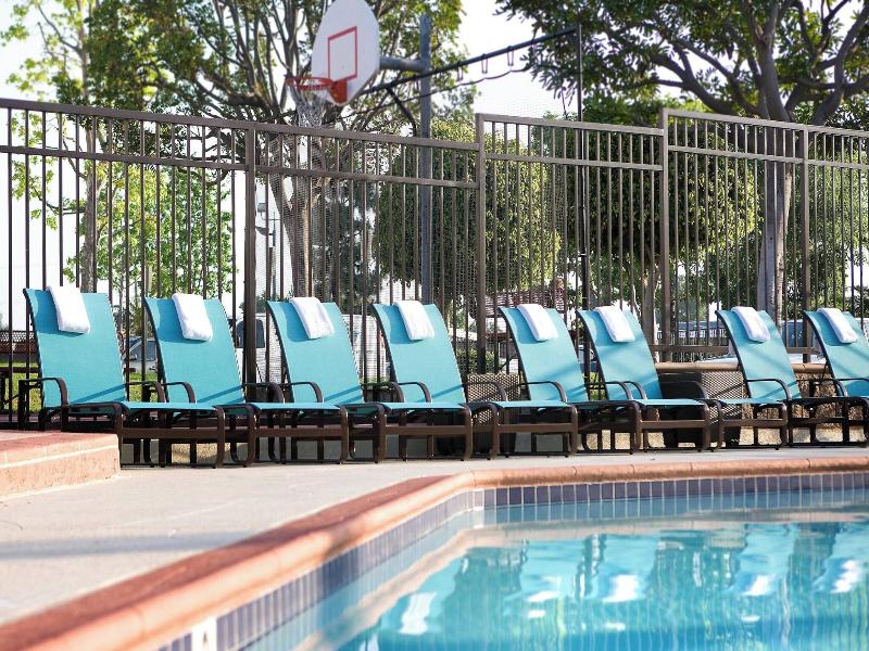 Residence Inn Costa Mesa Newport Beach image