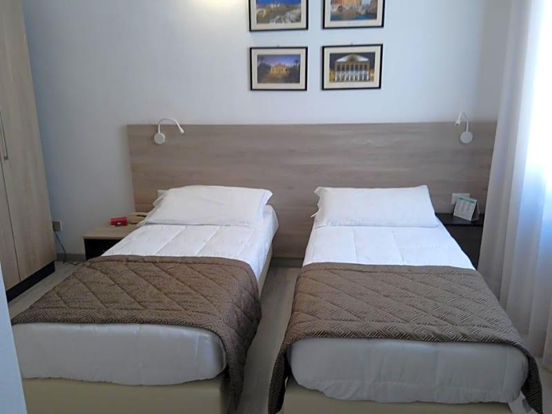 Hotel Città Livorno image