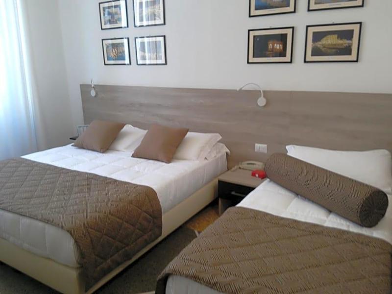 Hotel Città Livorno image