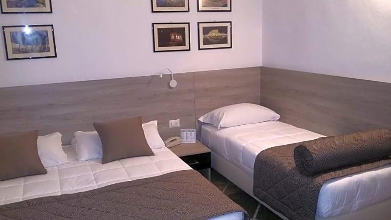 Hotel Città Livorno image