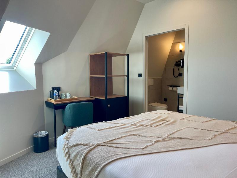 Hôtel des quatre saisons image