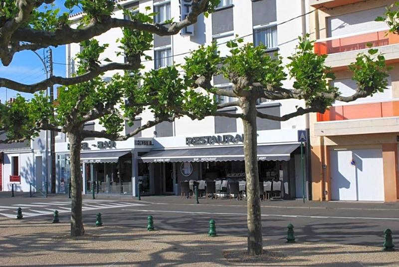 Le Chêne Vert  image