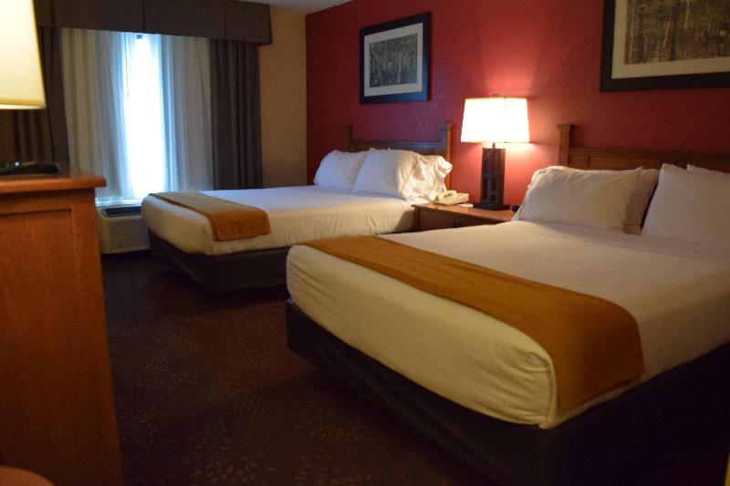 Holiday Inn Express Hocking Hills-Logan HAB