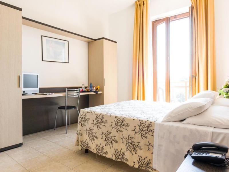 La Rondine image
