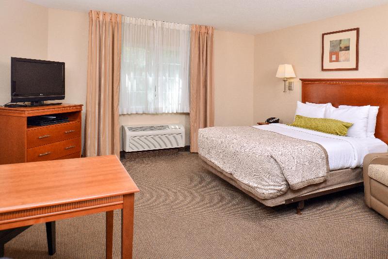 Candlewood Suites Lafayette - River Ranch By IHG photo 15