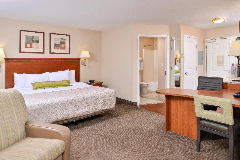Candlewood Suites Lafayette - River Ranch By IHG photo 12