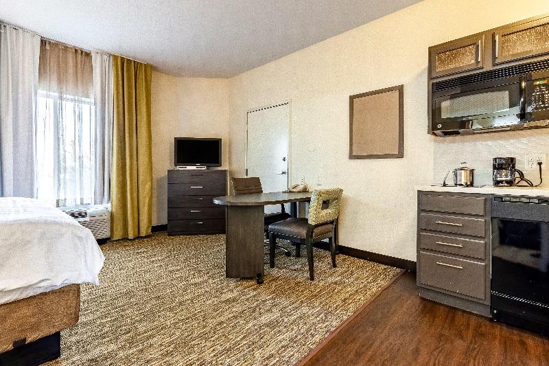 Candlewood Suites Lincoln photo 20
