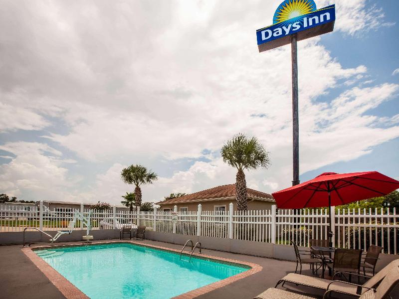 Days Inn by Wyndham Sulphur LA