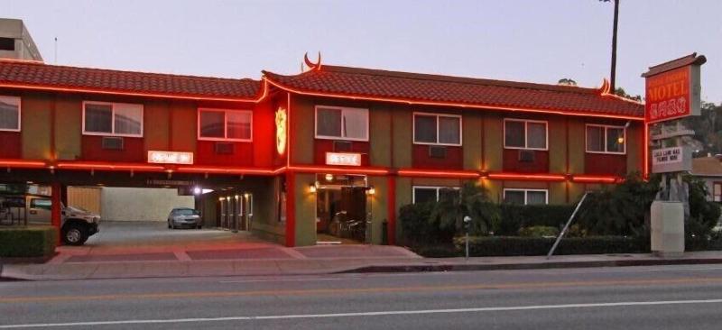 Royal Pagoda Motel image