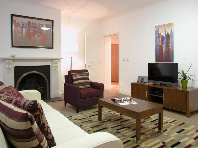 APARTMENT DUPLEX