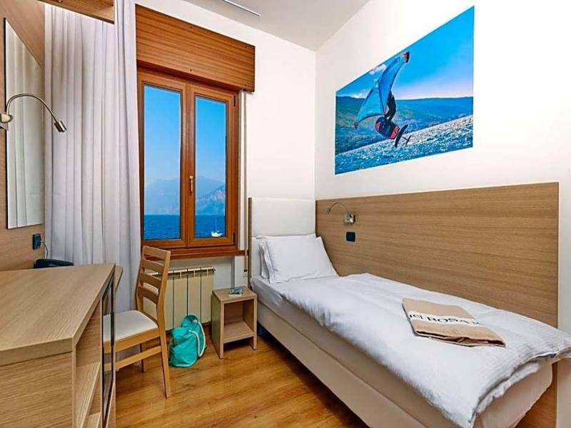 Beach Hotel Rosa image