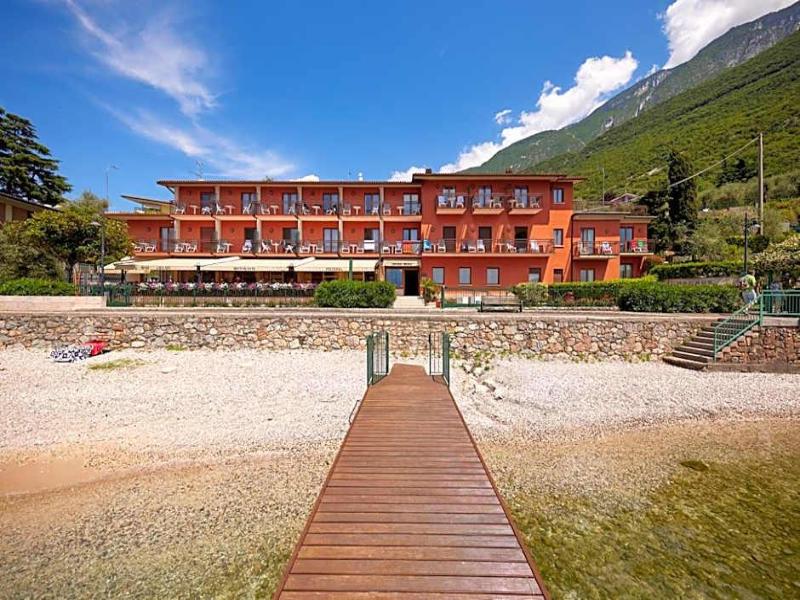 Beach Hotel Rosa image