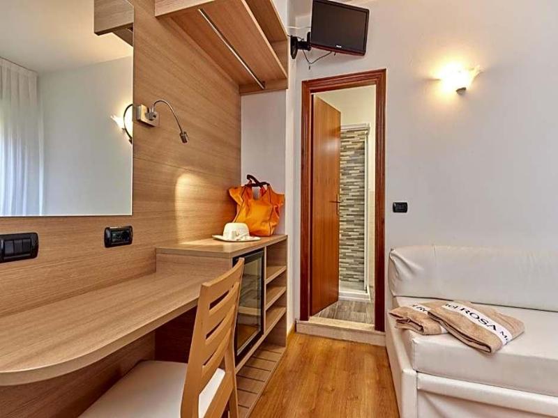 Beach Hotel Rosa image