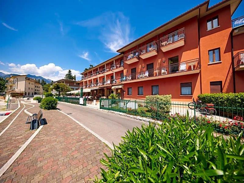 Beach Hotel Rosa image