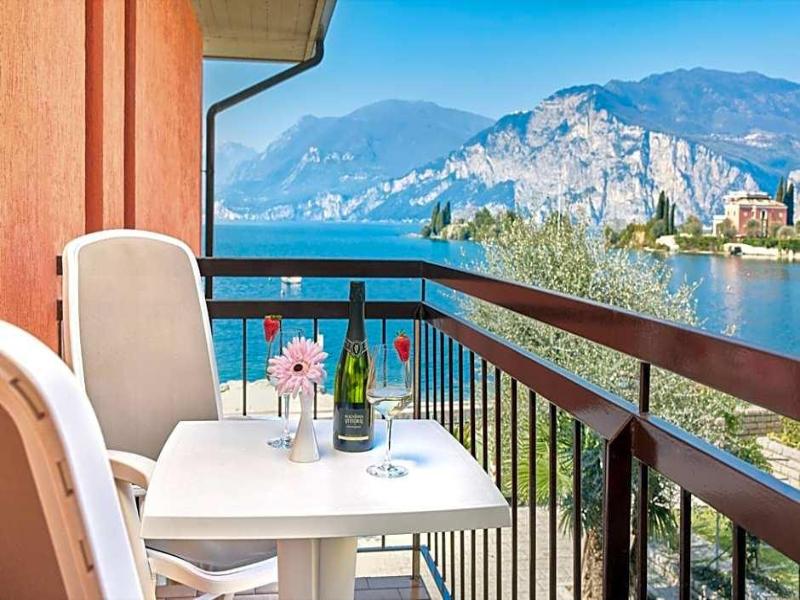 Beach Hotel Rosa image